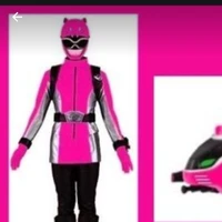 Yumi Hakiwa ( pink Buster)