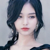 Giản Y Na [Rina]