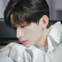 Tử Thu_Bot8