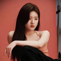 Triệu Lộ Tư[ 20 tuổi]