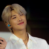kim namjoon" ba cô, chị"