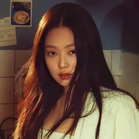 Kim Jennie - Em