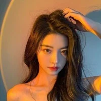 Võ Hạ Vy (bạn thân nu9)