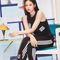 Kim Jennie(em)