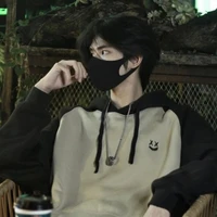 Adams Capricorn_F.I Đội trưởng