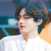 Kim Taehyung ( Anh )