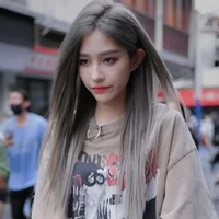 Vương Dịch team cô