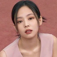 Kim Jennie - Em