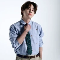 Kim Taehyung - Hắn