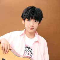 Dư Tuấn Hy ° anh °