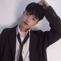 Lý Nhật Phong_cánh tay trái