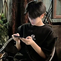 Lam Tứ (Cánh tay đắt lực)