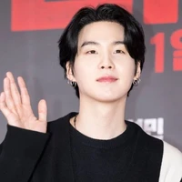 Min Yoongi (Suga)