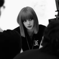 LaLisa Manoban - Y