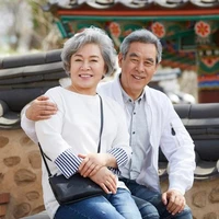 Vợ chồng hàng xóm