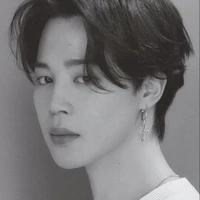 Park Jimin (bạn thân cô)