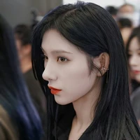 Đường Lỵ Giai
