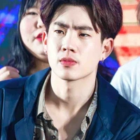 Off jumpol Adulkittiporn