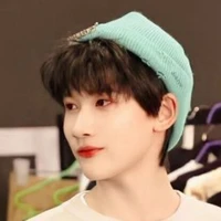 Dư Vũ Hàm:Cậu