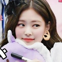 Kim Jennie_Em