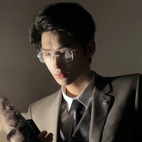 (ba Nguyệt, Ân) Hạ Kim Phong