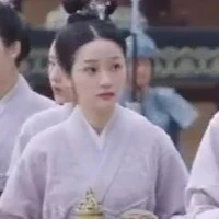 cung nữ 1