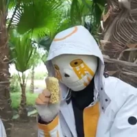 707