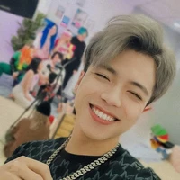 Hoài Việt < Mr. Vịt >