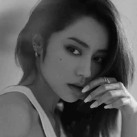 Hoài Mỹ /mẹ nàng/