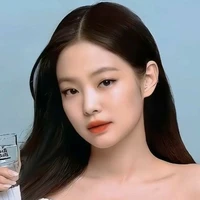 𝐊𝐢𝐦 𝐉𝐞𝐧𝐧𝐢𝐞 (em)