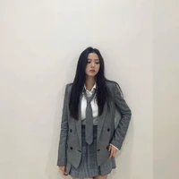 Kim Jisoo ( Bạn cô )