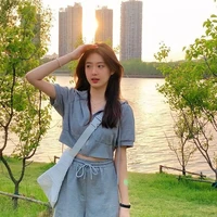 Hàn An Chi_bạn cùng phòng của cô