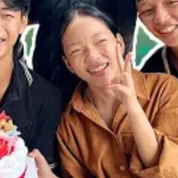 Ngân giả Thành Khả Ái theo đuổi Đẳng