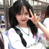 Hạ Tuyết Vy(Em gái của Tuấn Lâm)
