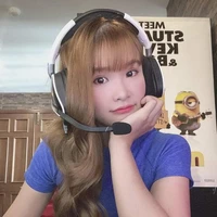 Khởi My [ BFF Ngân]