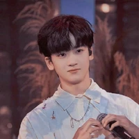 Đặng Giai Hâm {Deng jiaxin}