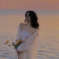 Quỳnh Trang - trợ thủ của nu9