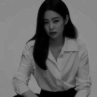 Kim Jennie - Em