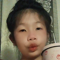 Quỳnh Thơ/em út