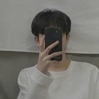 Thế Vinh ( Anh trai nuôi N9)