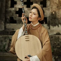 bà 2