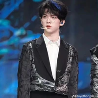 Trần Thiên Nhuận bạn của cậu)