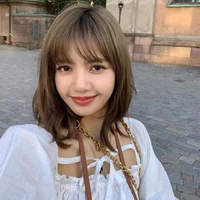 Lisa[Cô gái chăm sóc]