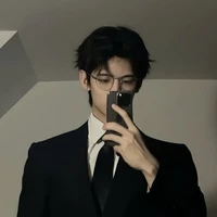 Hoàng Lê Nhật Long