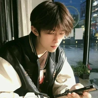 Hạ Quân Phong_em trai Hân