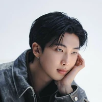Min NamJoon [ Appa Anh ]