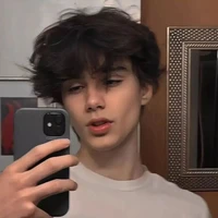 Lucas (Top)