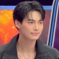 nhỏ đu hê hê