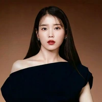 LEE JI-EUN ( IU )