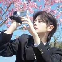 Dư Hoàng Thiên 